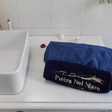 Pietra Nel Mare Hébergement de vacances *